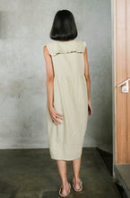 Load image into Gallery viewer, Midy Linen Dress
