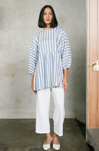 Load image into Gallery viewer, Clariss Linen Blouse
