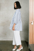 Load image into Gallery viewer, Clariss Linen Blouse
