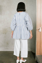 Load image into Gallery viewer, Clariss Linen Blouse
