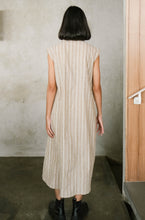 Load image into Gallery viewer, Syifa Linen Dress
