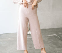 Load image into Gallery viewer, Stefani Blouse Jevi Pants Pink
