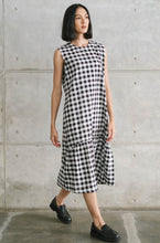 Load image into Gallery viewer, Ryva Linen Dress Black
