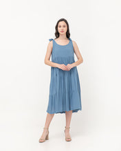 Load image into Gallery viewer, Quinly Crinkle Dress Cerulean
