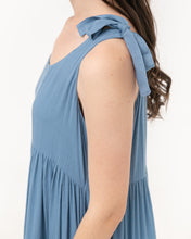 Load image into Gallery viewer, Quinly Crinkle Dress Cerulean
