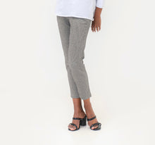 Load image into Gallery viewer, LERRY BLACK
