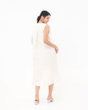 Load image into Gallery viewer, Tania Linen Dress Cream
