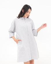 Load image into Gallery viewer, Runa Linen Dress Stripes
