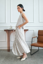 Load image into Gallery viewer, Yuri Linen Set
