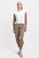 Load image into Gallery viewer, Quina Knitted Blouse Mocca
